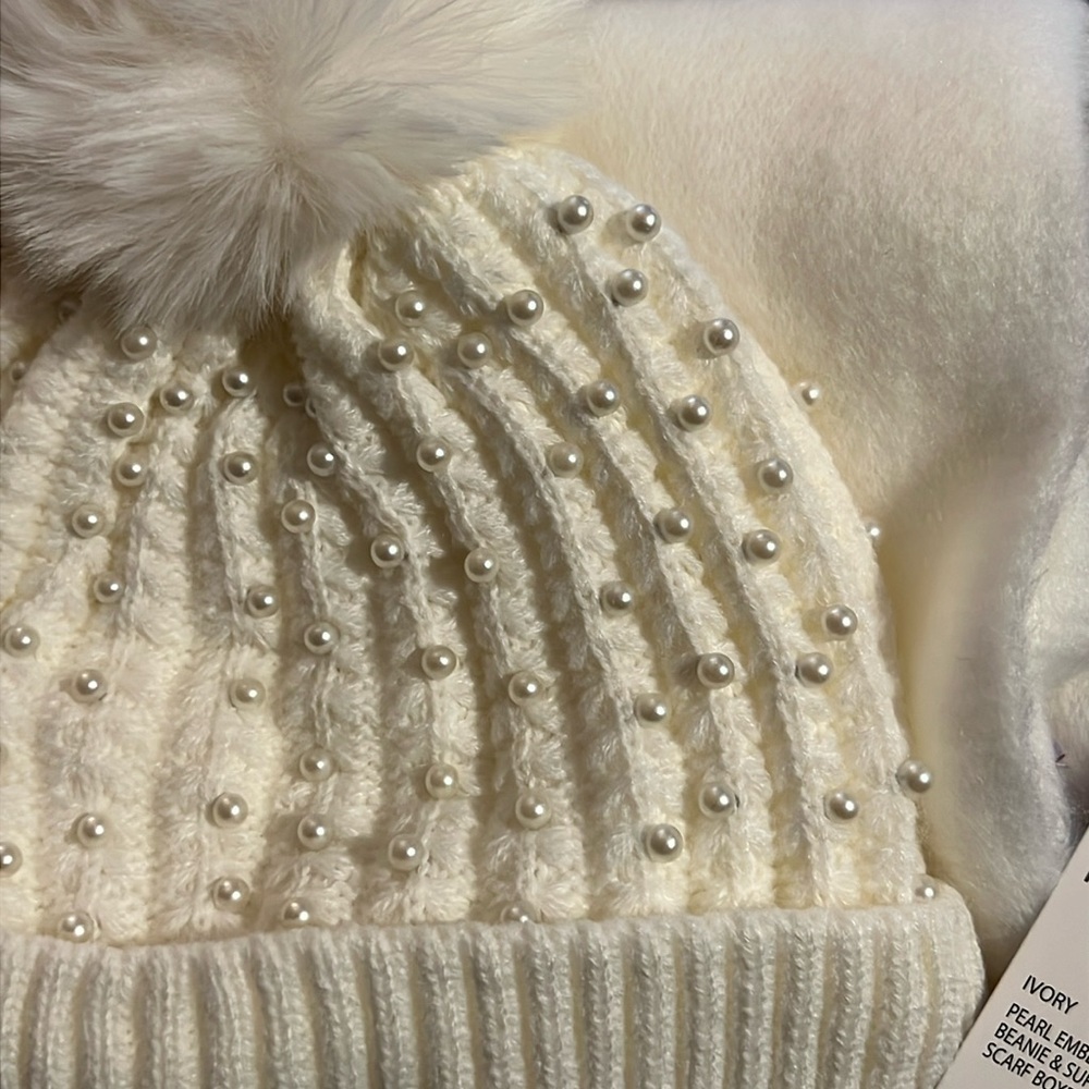 Madden Girl Ivory Pom Beanie & Scarf - Picture 3 of 4
